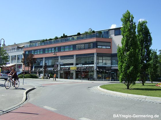 Kreisverkehr am S-Bahnhof